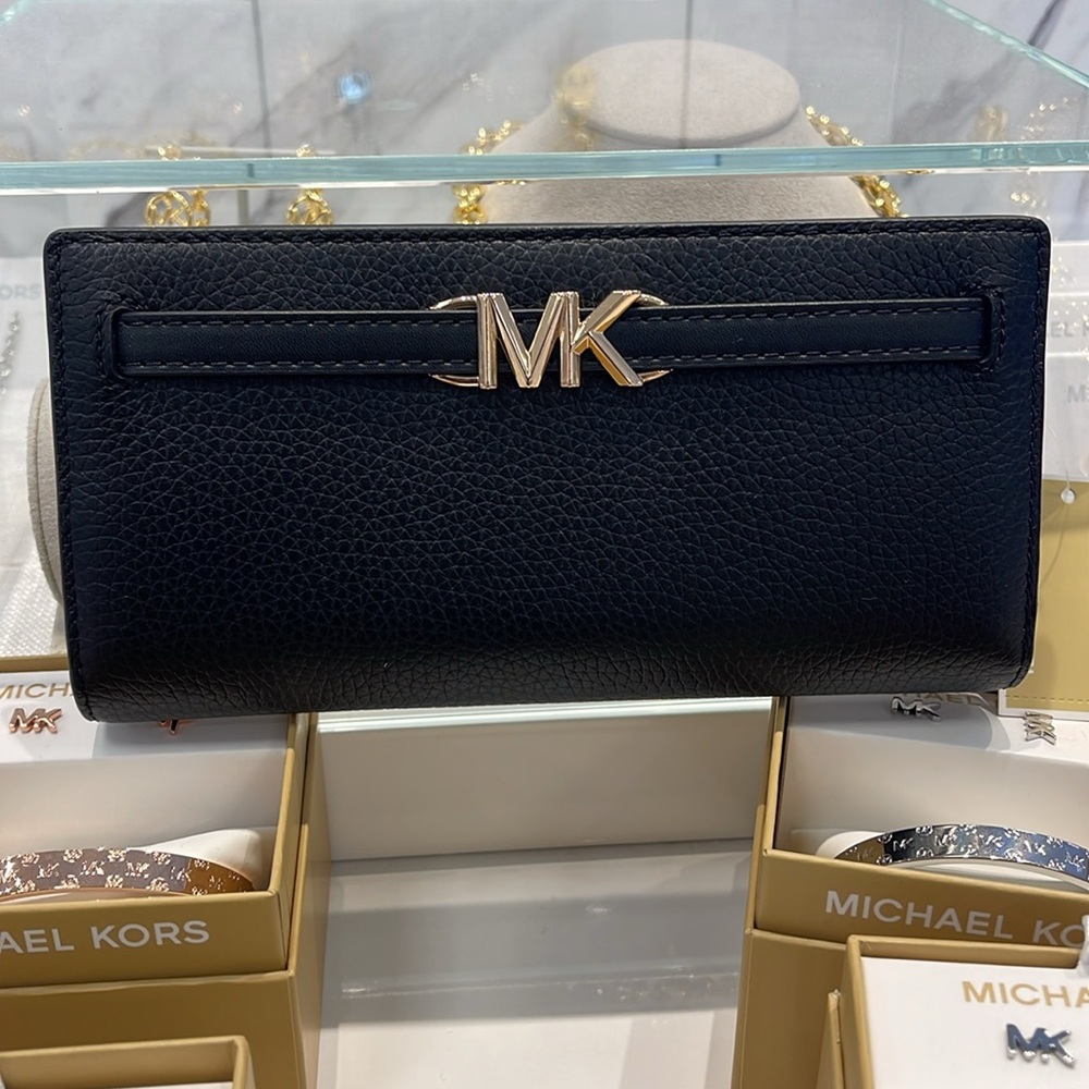 Michael Kors Reed Large Bifold Pebbled Leather Snap Wallet Card Case
Black
NWT - Picture 12 of 16